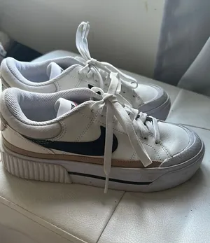 Nike Sneakers thumbnail 1