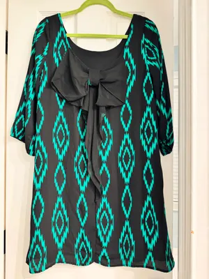 Green Geometric Cocktail Dress thumbnail 2