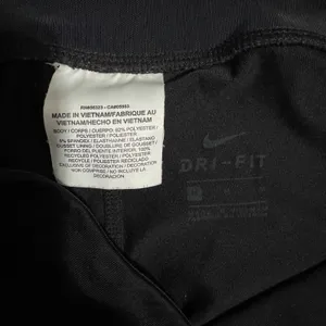 Nike Dri Fit‎ Size Medium Cropped Stretchy Leggings Womens Athletic Drawnstring thumbnail 7