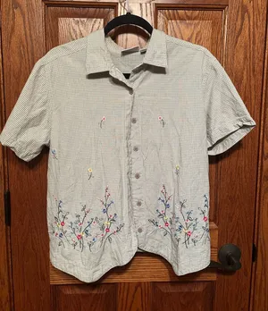 Cool Blues Vintage Floral Embroidered Button Down Gray Size L thumbnail 1