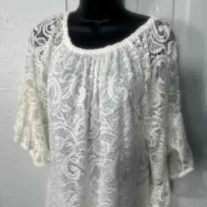Win Win  White Lace Tunic Size Small/Medium EUC thumbnail 4