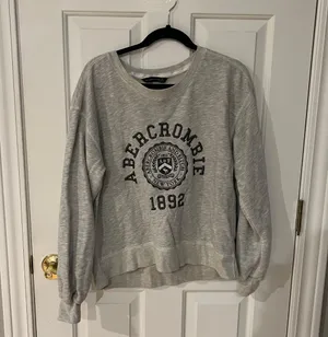 Abercrombie And Fitch Sweatshirt thumbnail 1