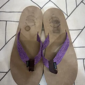Naot Thong Sandals Size 41 Purple Woven Strap Suede Footbed Flip Flops‎ thumbnail 4