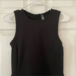 Vuori Topspin Tennis Dress NWOT Black S Sold Out thumbnail 11