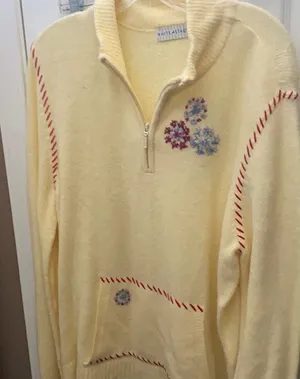 FINAL MARKDOWN White stag sweater xl thumbnail 1