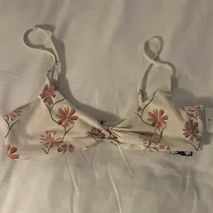 O'Neill Ivy Floral Malibu Bralette Women's Bikini Top - Tofu NWT Size L thumbnail 3