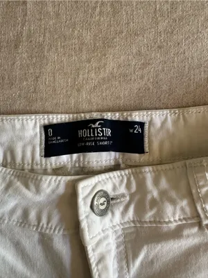 White Hollister Low-Rise Shorts 3” thumbnail 2