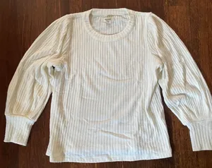 Madewell ripped top thumbnail 1