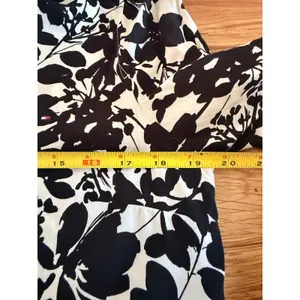 Tommy Hilfiger Floral Viscose Button Down Shirt Black White Size M thumbnail 6
