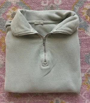 Brandy Melville Quarter-Zip Sweatshirt thumbnail 1