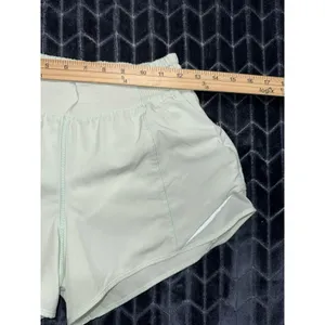 Lululemon Women Hotty Hot High Rise Lined Short Light Green Size 6 thumbnail 7