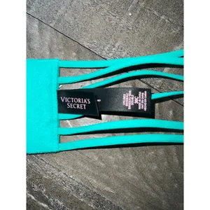 NWOT Teal Green Victoria's Secret unlined Bandeau Yoga Strappy‎ Detail size 36C thumbnail 3