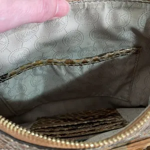 Michael Kors Snakeskin Embossed Leather Crossbody Bag Brown Gold Chain Tassel‎ thumbnail 8