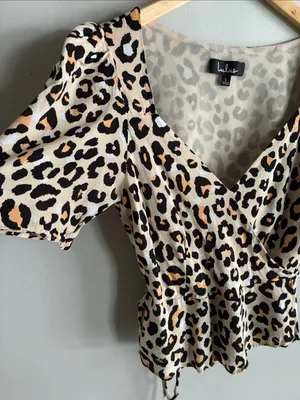 Lulus Leopard Print Faux Wrap Peplum Top Puff Sleeve Size Large thumbnail 4