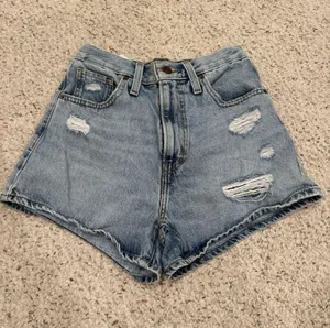Levi’s Denim Shorts thumbnail 1