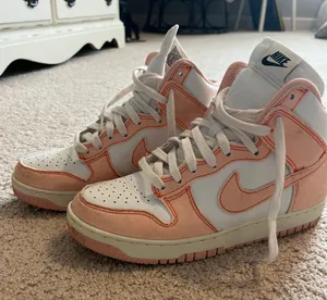 Nike Women’s Dunk High 1985 “arctic orange” thumbnail 2