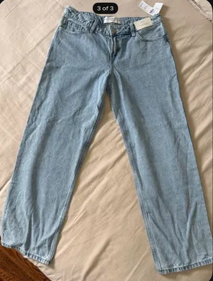Low-Rise Hollister Baggy Jeans thumbnail 1