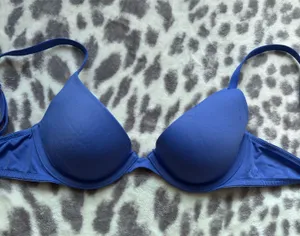 PINK Victoria's Secret Bra thumbnail 1