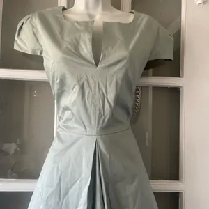 Camilyn‎ Beth Cap Sleeve Dress thumbnail 3