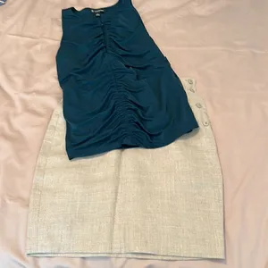 Calvin Klein size 6 tan linen button side straight mini skirt EUC thumbnail 2