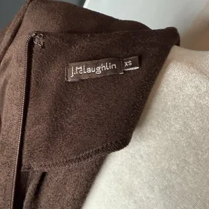 J McLaughlin Dress XS Brown Faux‎ Suede Swing Short Sleeve Pockets Minimalist thumbnail 9