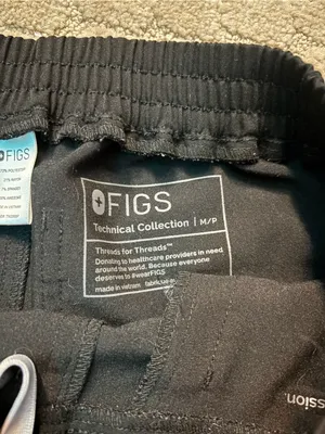 Figs women’s black Kade cargo scrub pant size M/P thumbnail 2
