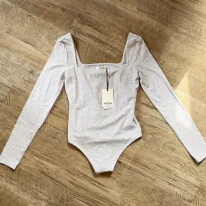 Aritzia Square Neck Bodysuit Contour thumbnail 2