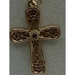 Sarah Coventry Vintage Gold Tone Filigree Cross Necklace Red Rhinestone 18‎ Inch thumbnail 2