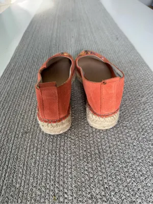 Fabiolas Floral Embroidered Coral Suede Leather Espadrilles Size 38 thumbnail 7