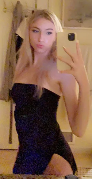 Dress thumbnail 1