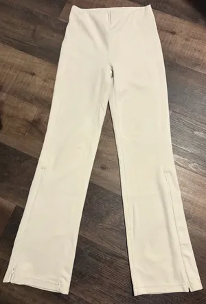 Lululemon Brushed Softstreme Ribbed Zip Flared Pant Size 6 Bone thumbnail 4