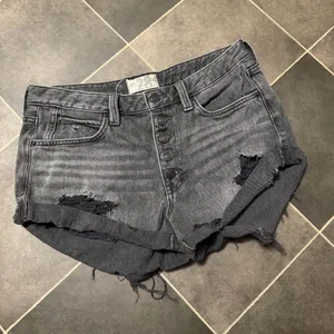 Free People Short thumbnail 1
