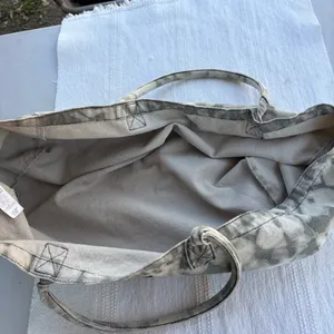 Alo Yoga Tie-Dye Shopper Tote thumbnail 3