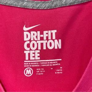 Nike tank Dri-fit cotton tee pink Nike logo size M thumbnail 8