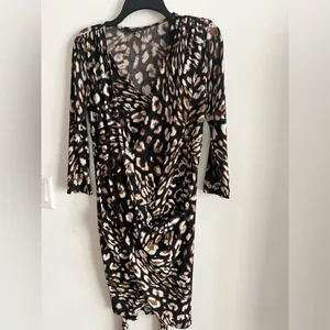 BCBGMAXAZRIA Zaria Wrap Dress Leopard Print Tie Waist 3/4 Sleeve Size S thumbnail 5