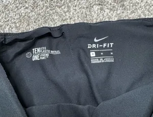 Nike crop legging thumbnail 2