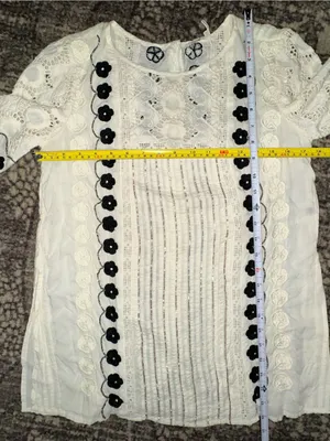 Anthropologie Floreat 4 White Eyelet Lace Black Floral Trim Veille Peasant Top thumbnail 9