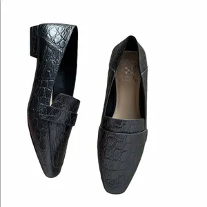 NEW Vince Camuto VV-Zally Square Toe Crocodile embossed Loafer Black thumbnail 3