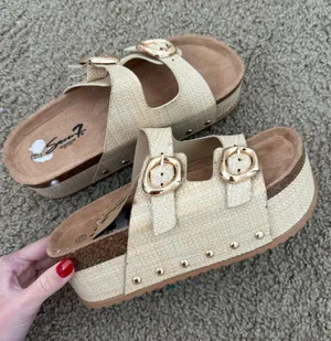 7 For All Mankind shoes  thumbnail 1