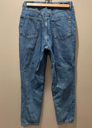 Mom Jeans thumbnail 2