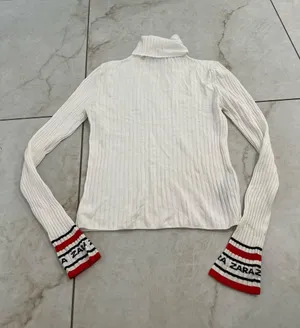 Zara White Logo Knit Turtleneck Sweater Size Small thumbnail 1