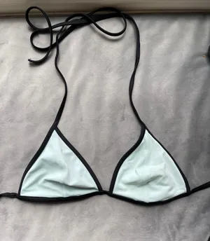 PINK - Victoria's Secret bikini top thumbnail 1