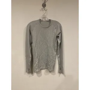 Lululemon Rest Less Shirt Womens Medium Gray Long Sleeve Crewneck Athletic thumbnail 2