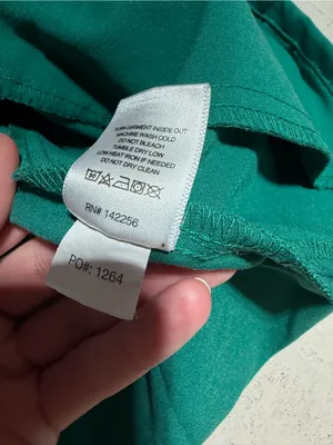 FIGS Women's green V-Neck Scrub Top small thumbnail 7
