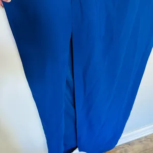 AMANDA UPRICHARD Royal Blue Halter Neckline Fitted Side Slit Gown Size Small thumbnail 8