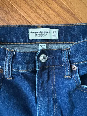 Abercrombie & Fitch Ultra High Waisted Ankle Jeans 27 Curve Love thumbnail 2