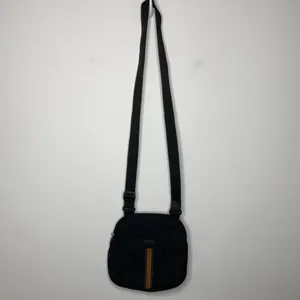 Baggallini black crossbody bag‎ small/mid size thumbnail 2