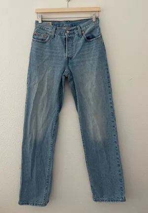 Levi’s 501 90s jeans light wash thumbnail 1