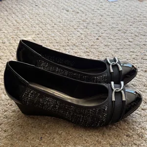 IMPO Women's Black Patent Dress Shoes with Silver Accents Size 9 thumbnail 8