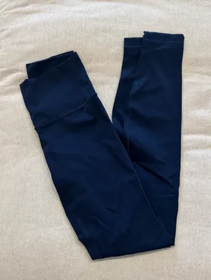 Lululemon Wunder Under Leggings thumbnail 2